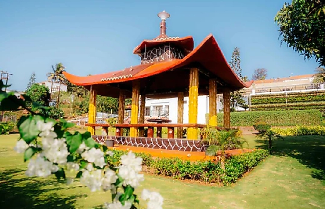 resorts near the temple