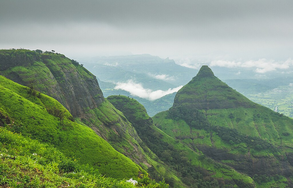 waterfront resort in lonavala