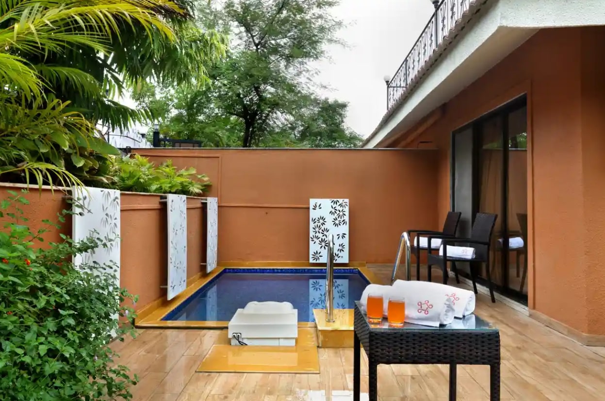 pet friendly villas near pune