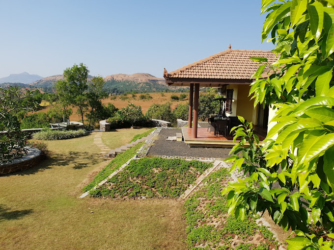 Scenic Mountain Resort With A Lake: outside view