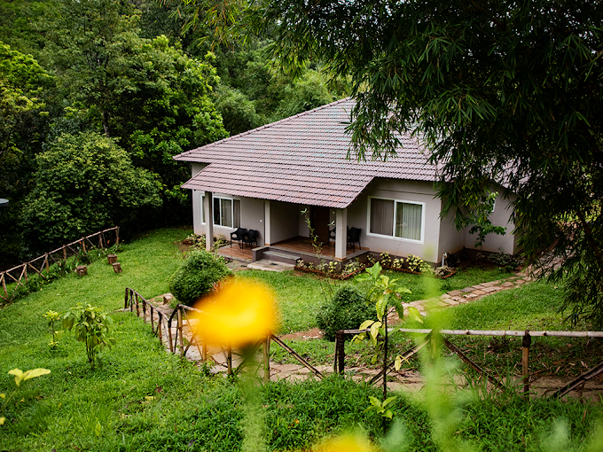 Wayanad Rainforest Getaway: luxury jungle resorts in india property view