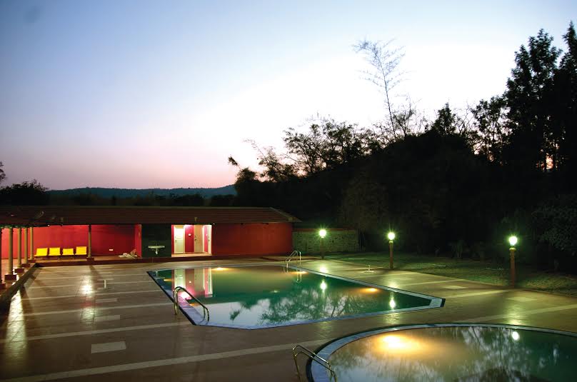 Scenic Wildlife Nature Resort: luxury forest resorts in india pool view