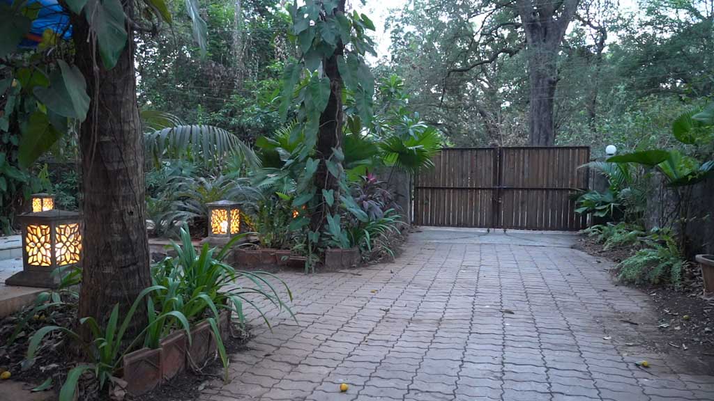 Alibaug villa with pool