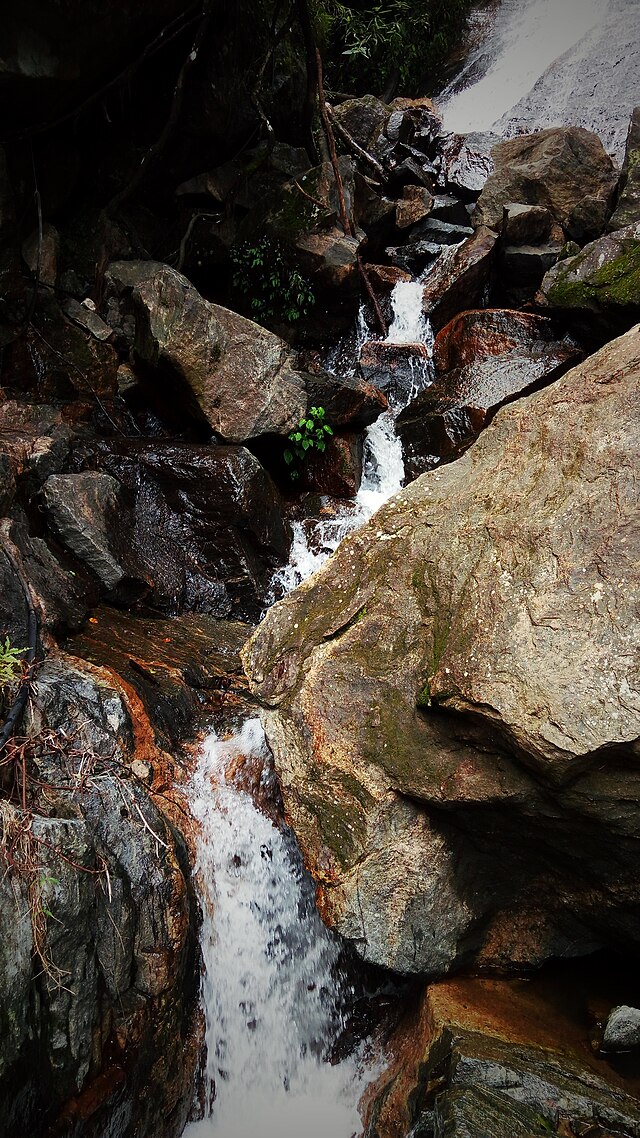 Cheeyappara waterfalls in munnar close-up view