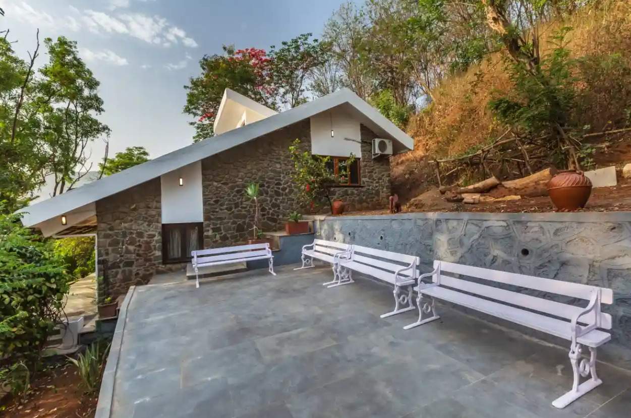 family villas for January long weekends near Mumbai