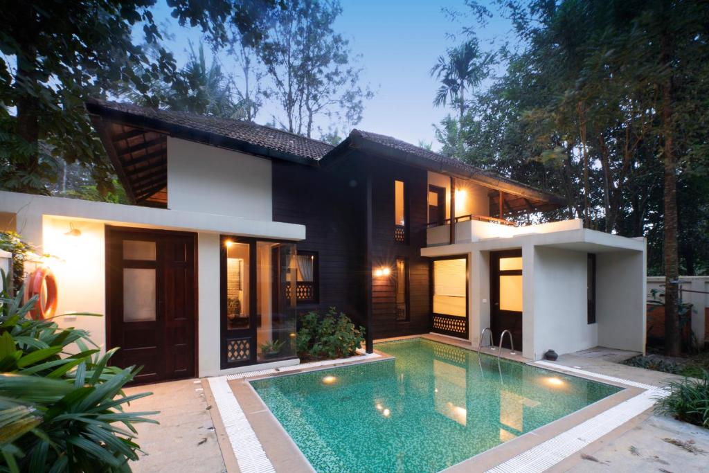 Jungle resort in Thekkady: Green Stay pool villa view