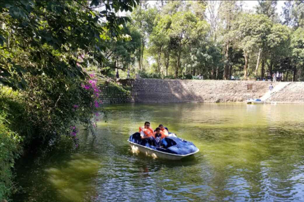 Hidden Mountain Cottages boating view