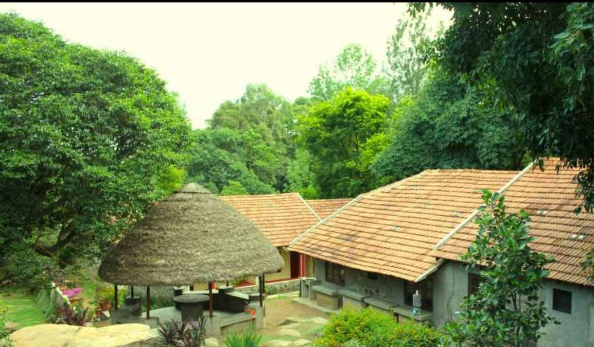 monsoon getaways near bangalore: Hidden Mountain Cottages property view