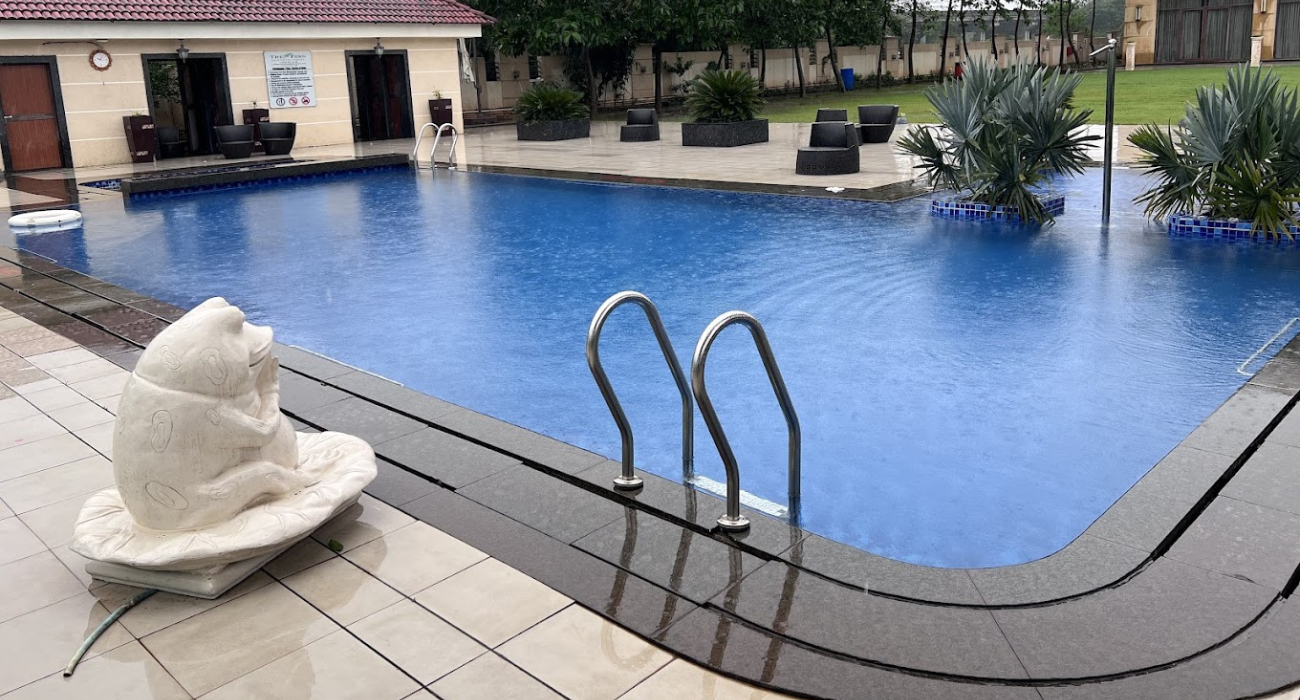 resorts near mumbai with kids play area: Lonavla Resort pool view