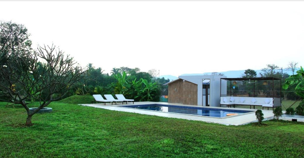 Privy Stays Happyland Private Villa, Alibaug, Outdoor Pool With Sun Loungers and Backyard