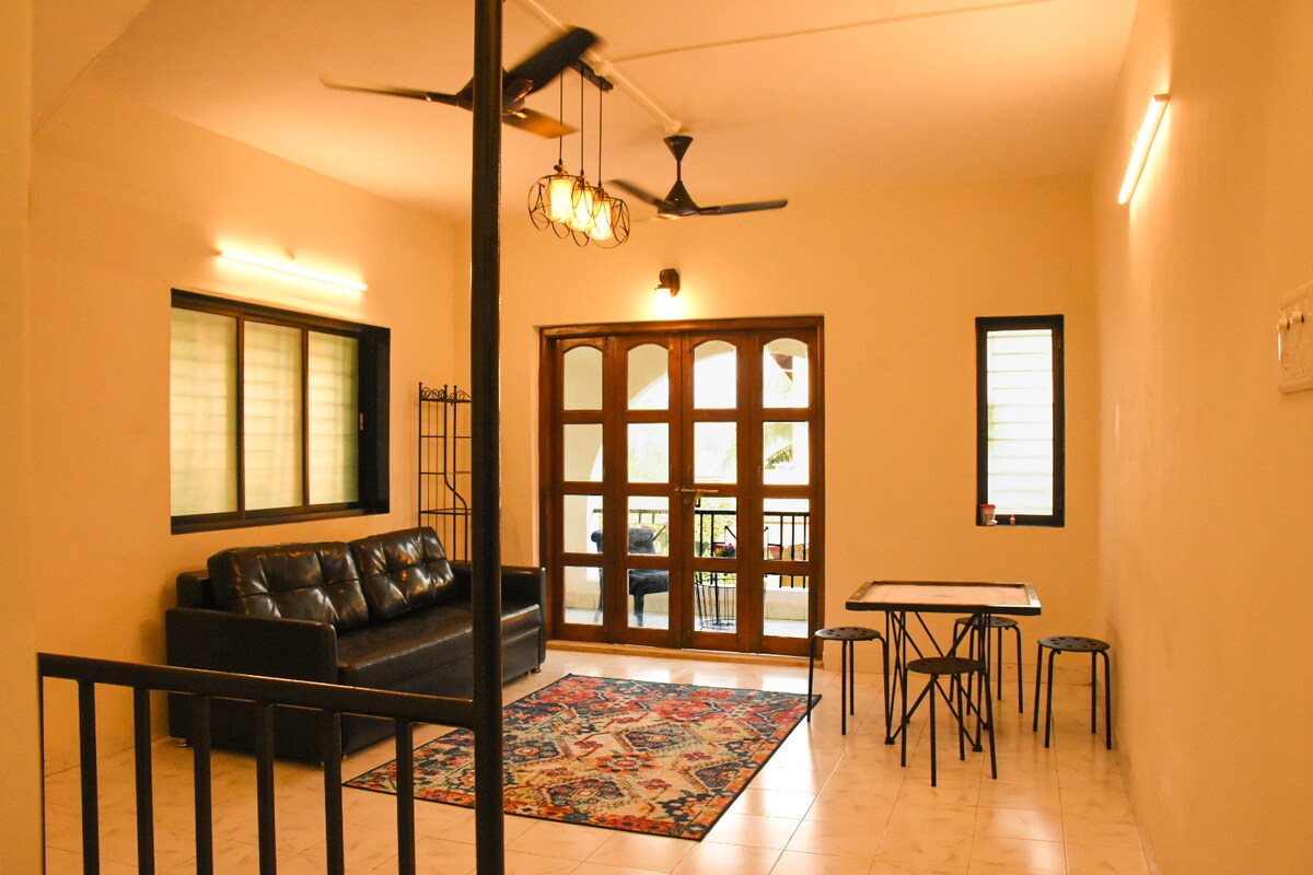 alibaug nature cottage: villa in alibaug near the beach lounge view