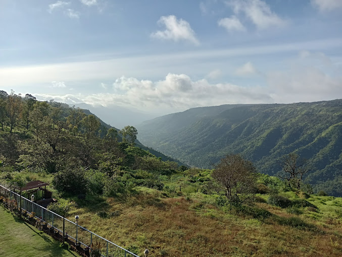 Mahabaleshwar Resorts For Corporate Events- Whispering Pines Escape scenic outside view