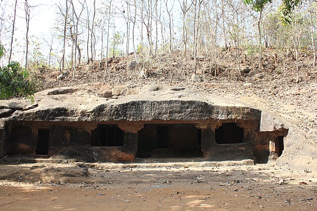 Panhalekaji Caves