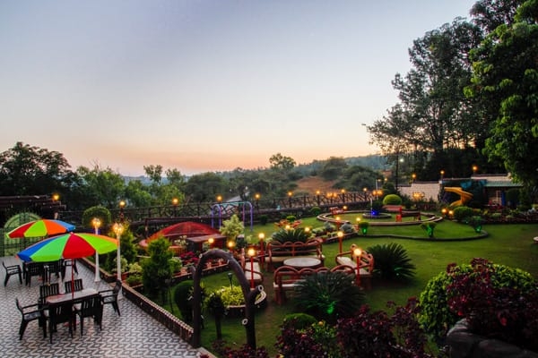 resorts-in-Panchgani-with-Hill-View