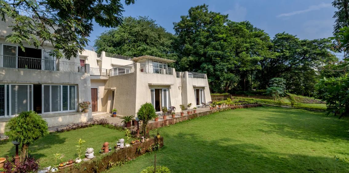 pet friendly villas near Mumbai