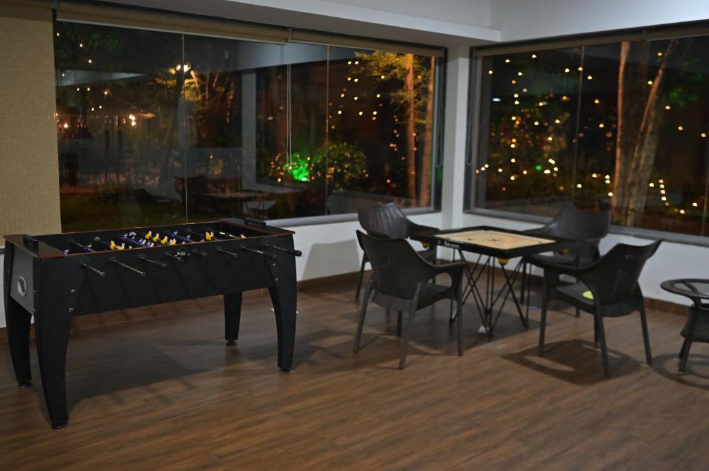 Blissful Lifestyle Retreat-gaming room