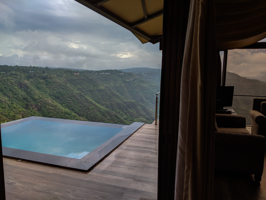 Luxury Hill Getaway-infinity pool view