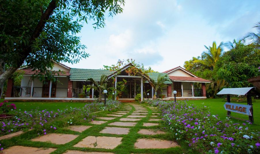 Wide view of the property at the Cottage Homestay In Alibaug, the perfect resort with bathtub amenities 