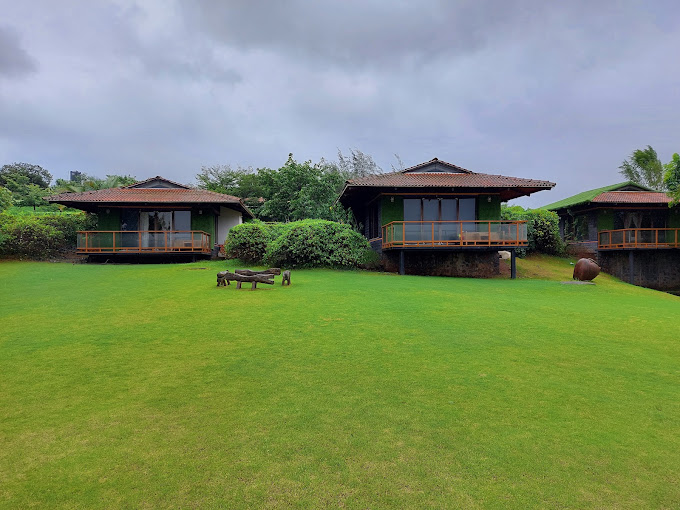 waterfall resorts near pune outside view