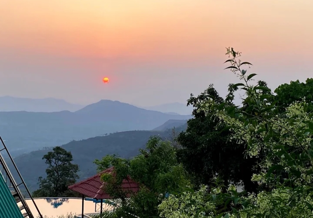 farmhouse in Mahabaleshwar-sunset view