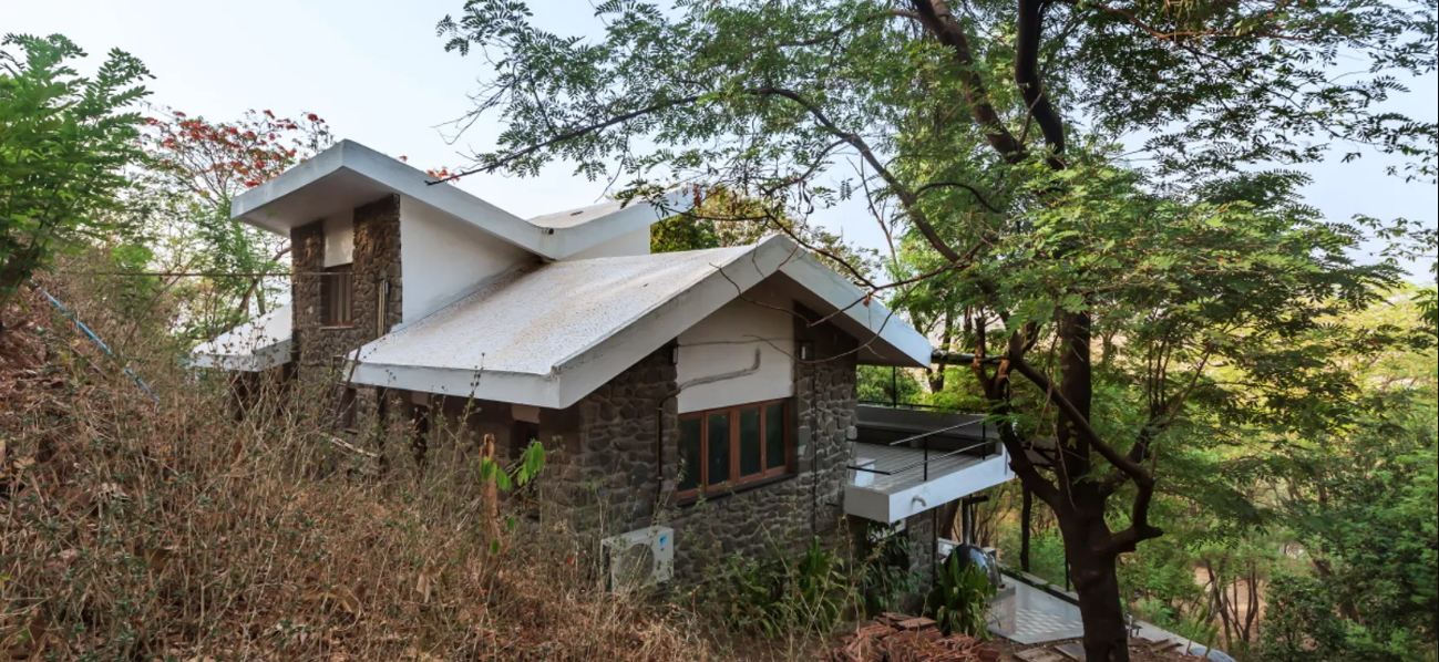 Exteriors of the Lonavala Mountain View Escape, one of the best 3BHK villas in Lonavala with pool