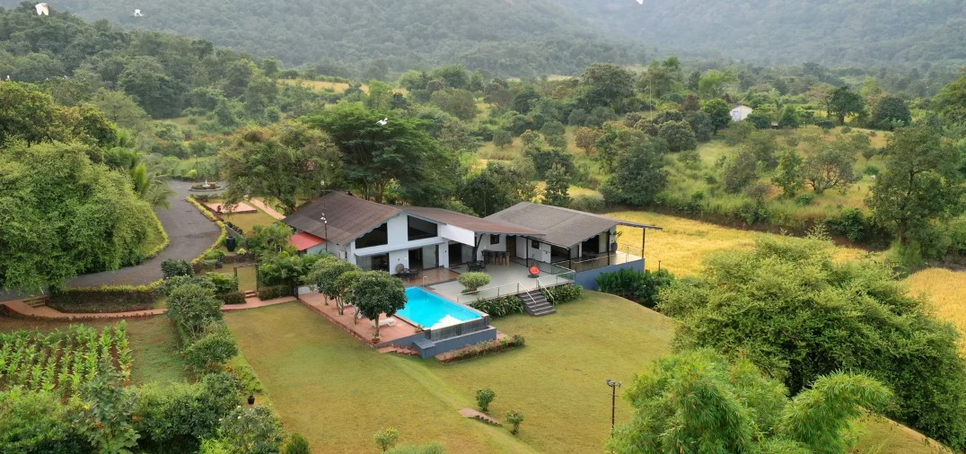 Villas-With-Private-Pool-In-Karjat