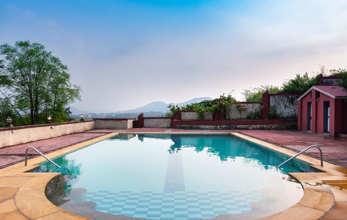 pet friendly villas in karjat with pool