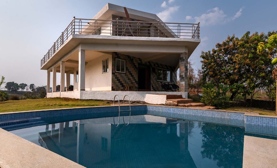 villas near Mumbai for new year getaways