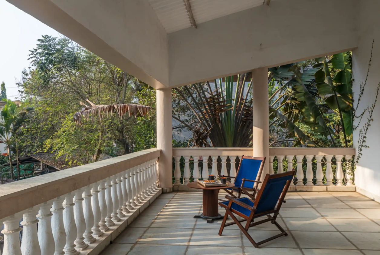 balcony-sitting-arrangement