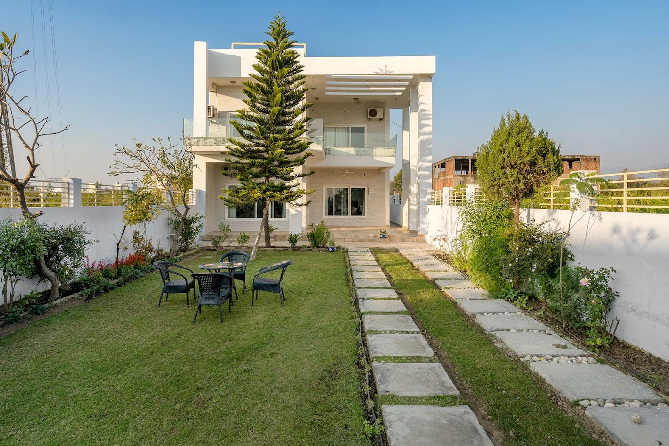 villas near Noida for Christmas getaways 2024