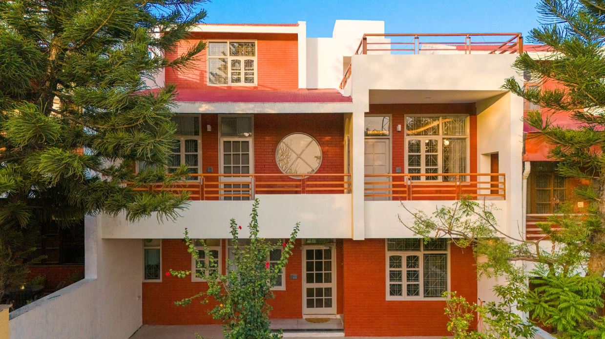 Family Villas Near Delhi For January Long Weekends!