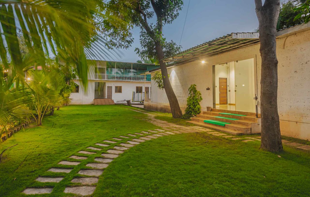 pet friendly villas in Alibaug with private pool