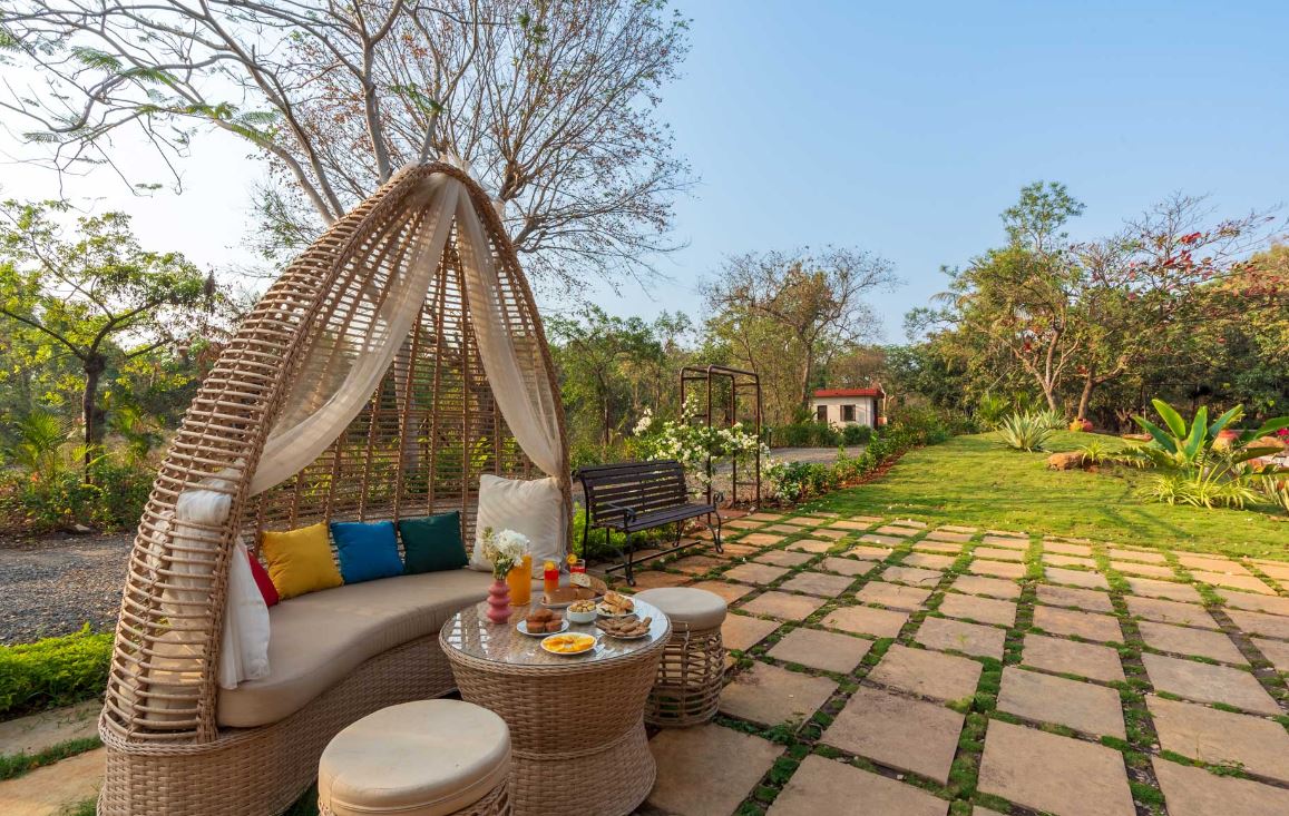 pet friendly villas in Alibaug with private pool