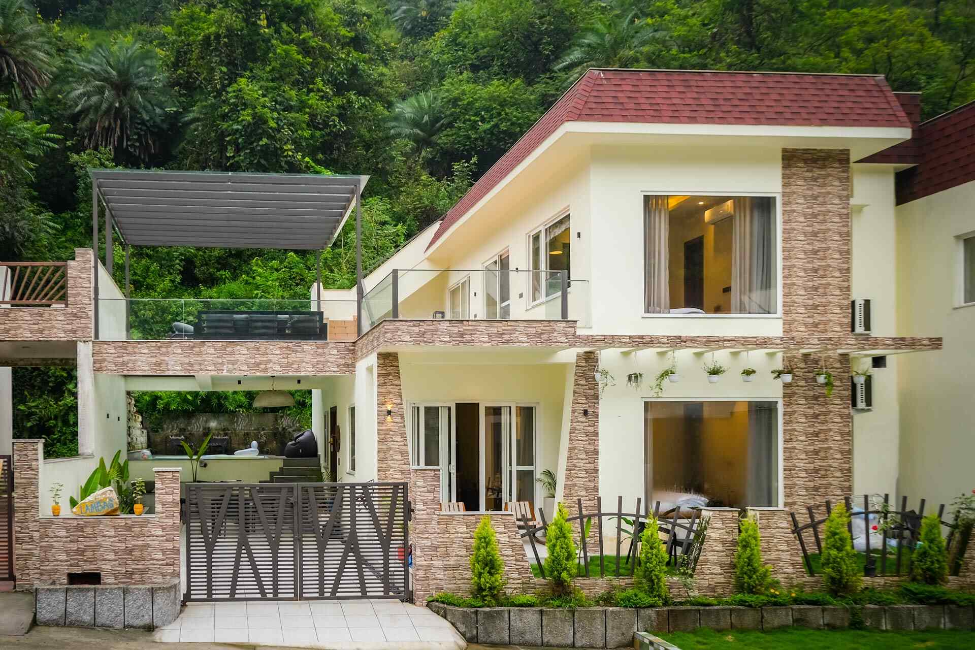 Family Villas Near Delhi For January Long Weekends!