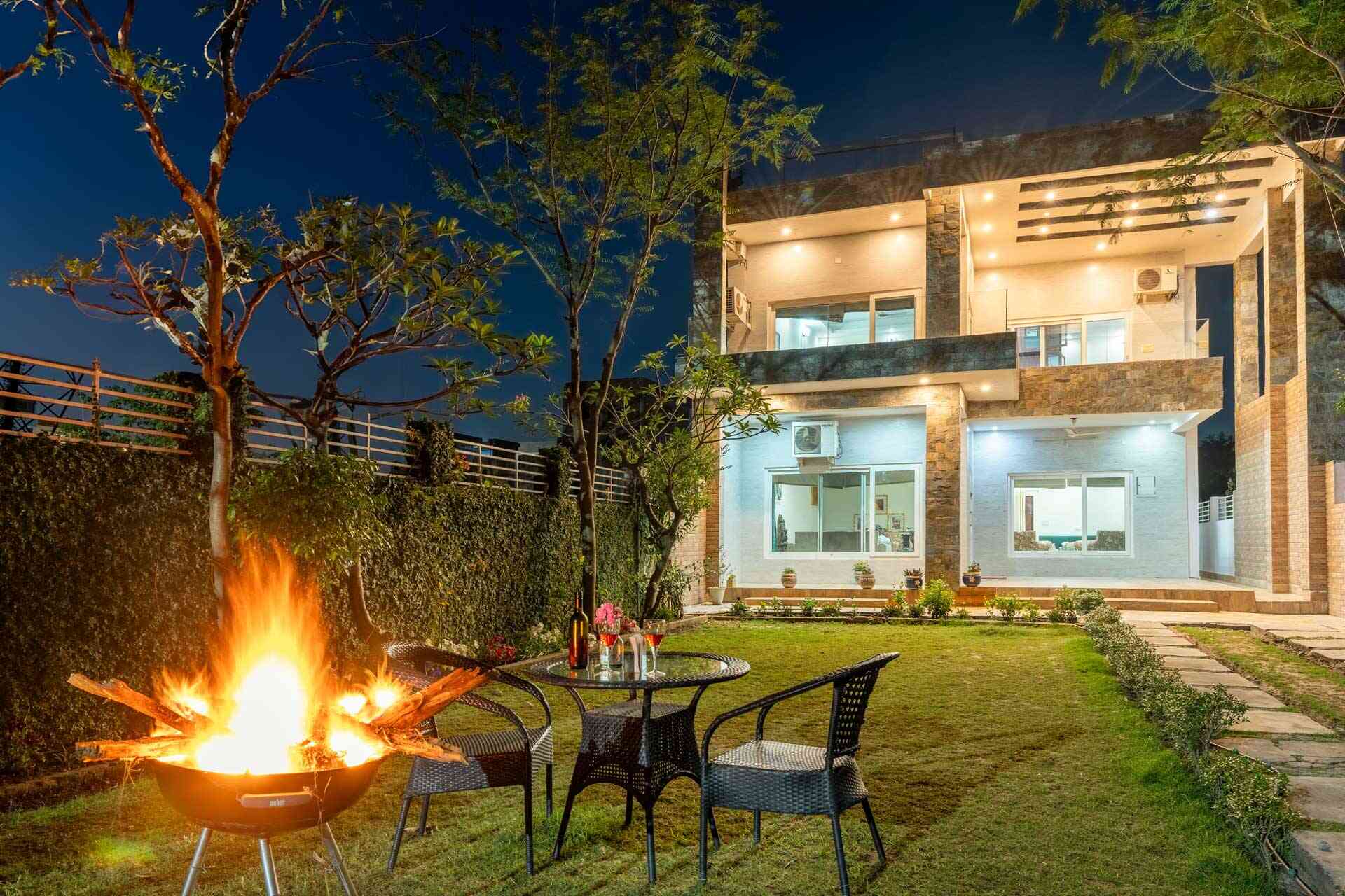 villas near Noida for Christmas getaways 2024