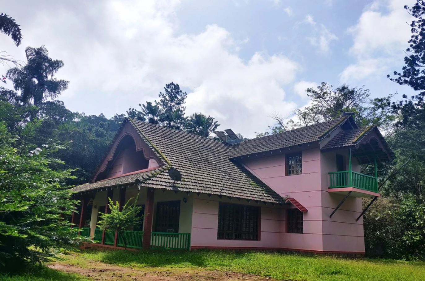 Misty Mountain Hideaway- Best cottages near Bangalore for weekend getaways for 2025